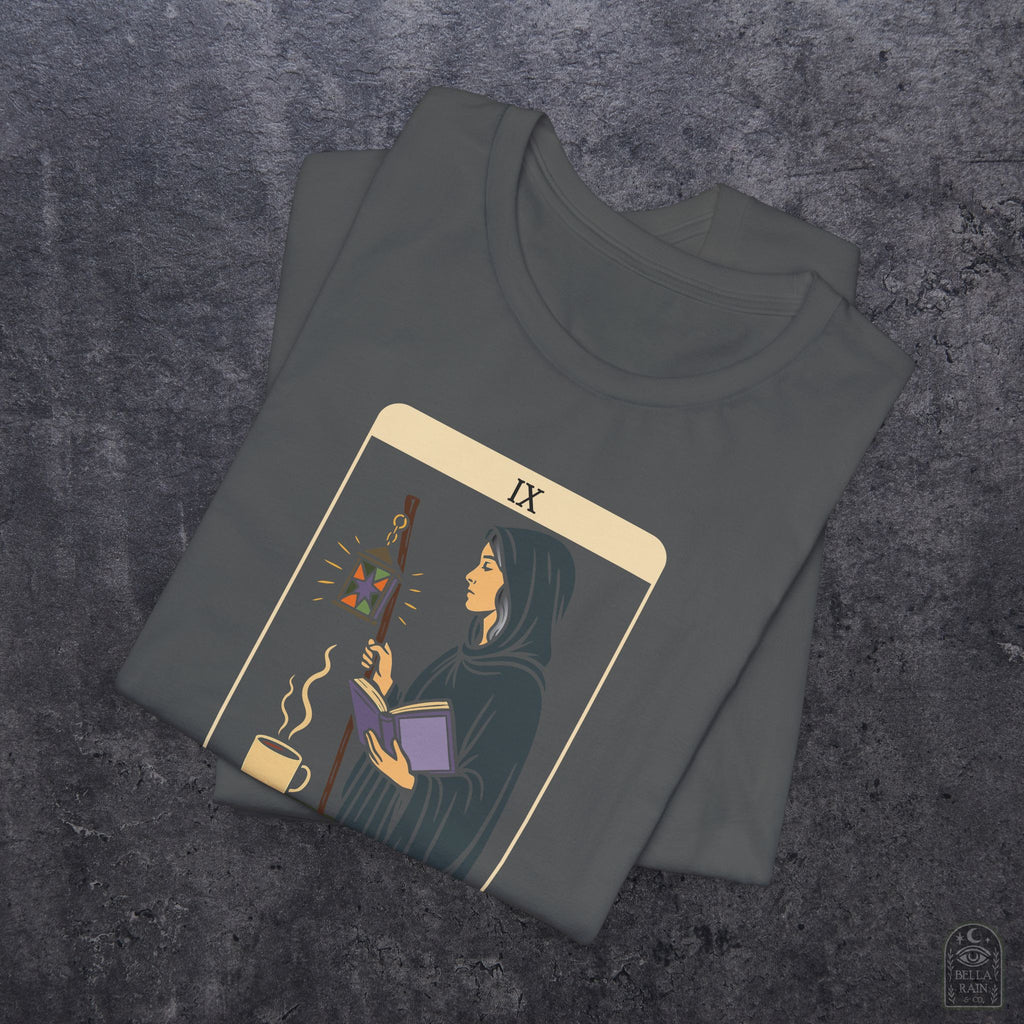 The Hermit Reader Tarot PREMIUM T-Shirt