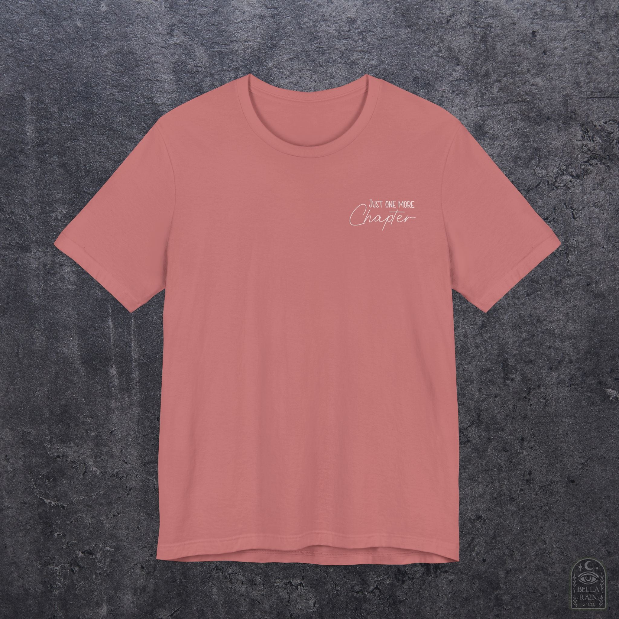 Just one more Chapter Pocket Design PREMIUM T-Shirt