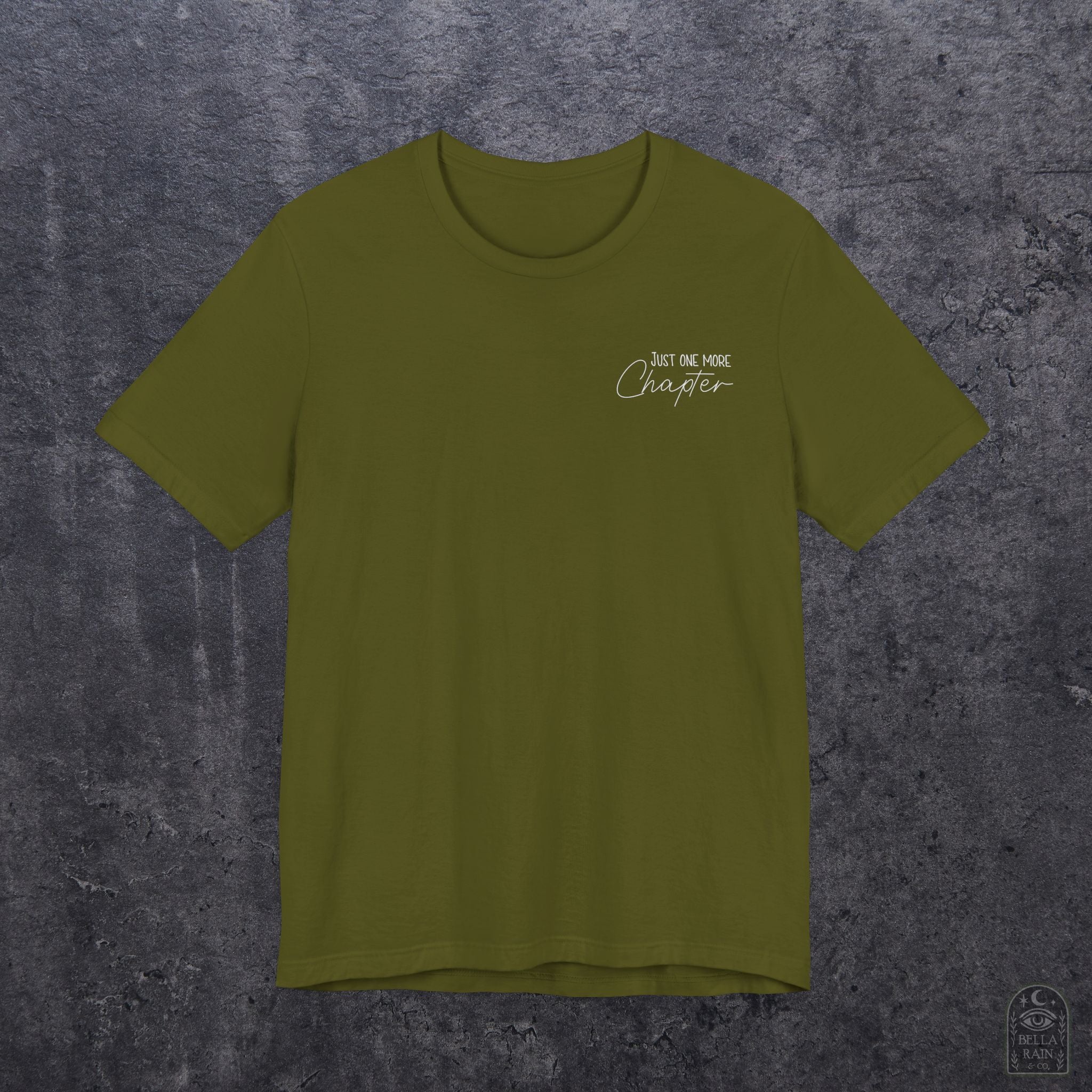 Just one more Chapter Pocket Design PREMIUM T-Shirt