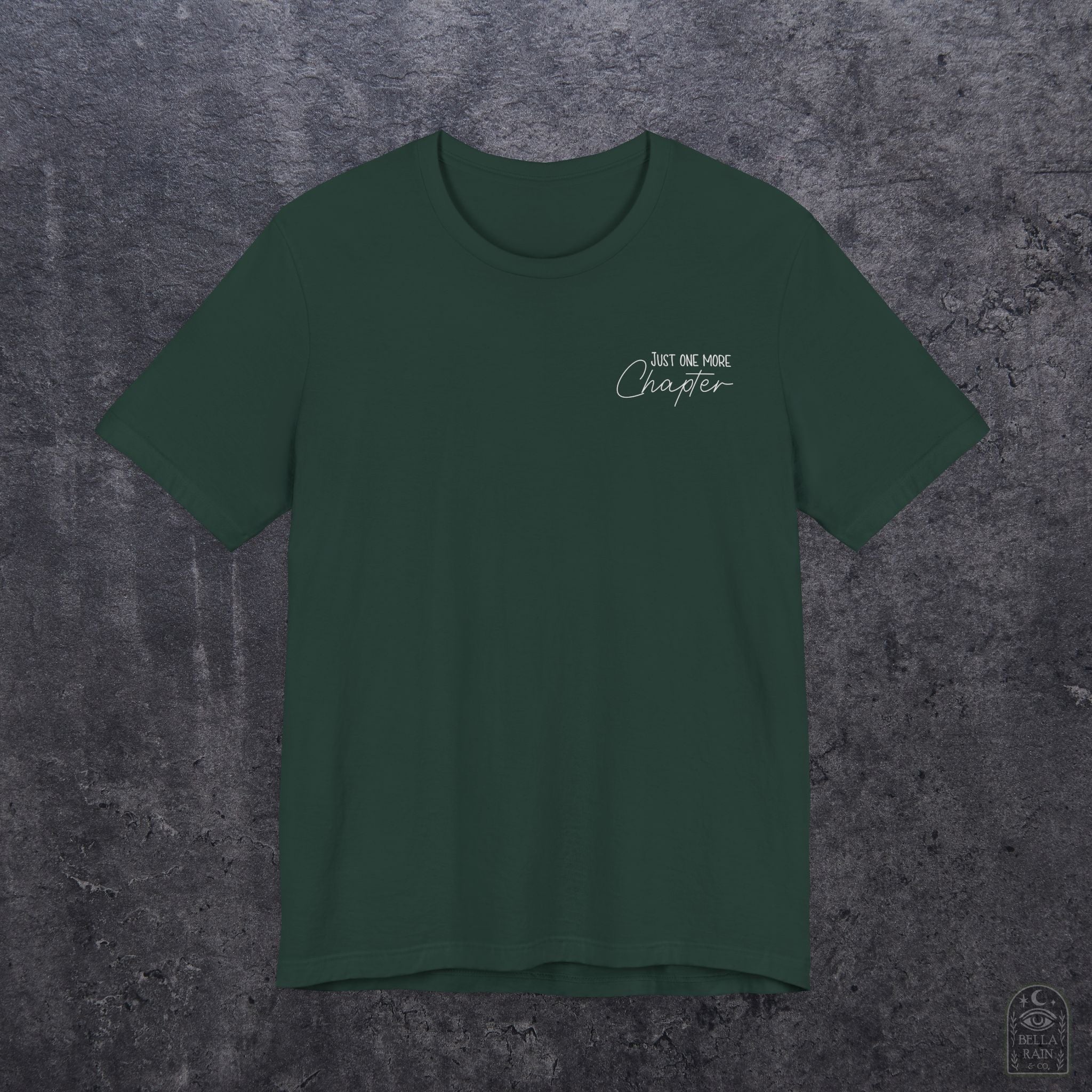 Just one more Chapter Pocket Design PREMIUM T-Shirt